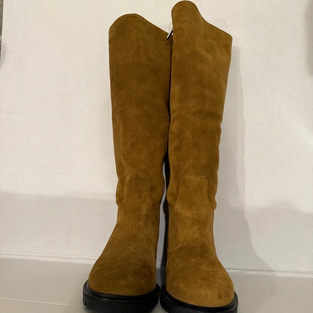 Vince Sibelle Sherpa-Lined Suede Tall Boots | Size 6 | NWOB | Sahara